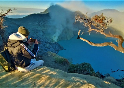 By Rail to Banyuwangi: 4D3N Ijen Tumpak Sewu & Mt Bromo from Yogyakarta
