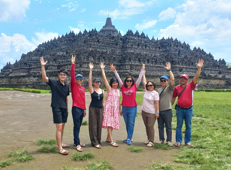 malaysia-arrive-jogja-departure-surabaya-7d6n-malang-and-mount-bromo-overland