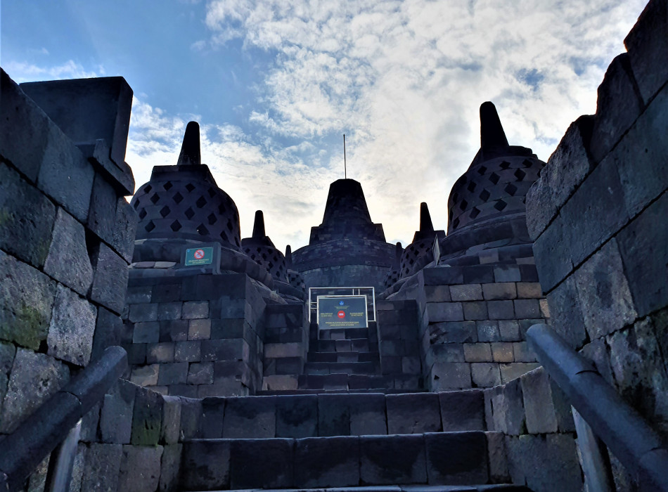 From Malaysia : In Jogja out Surabaya 7D6N to Malang and Mount Bromo Overland
