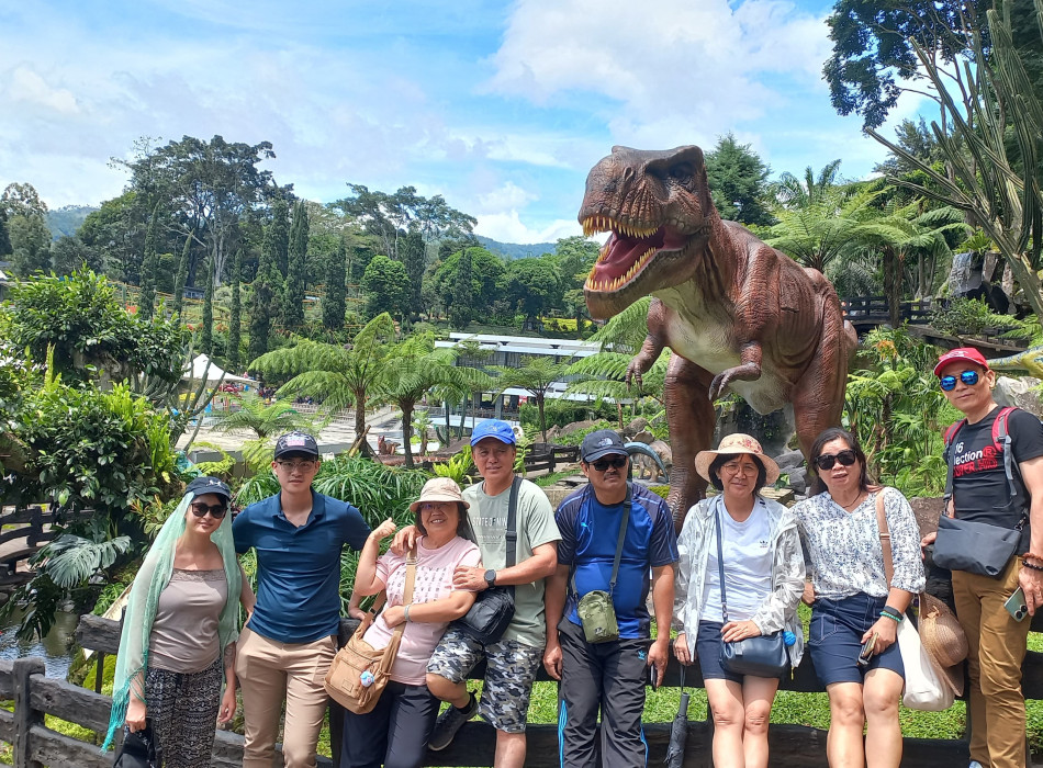 From Malaysia : 7D6N Jogja Surabaya to Malang and Mount Bromo Overland
