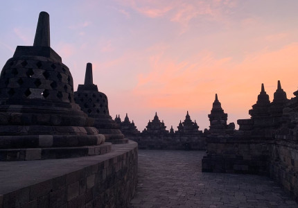 From Cikarang by Train : 3D2N Borobudur Sunrise and Prambanan Tours with Japanese Speaking Guide